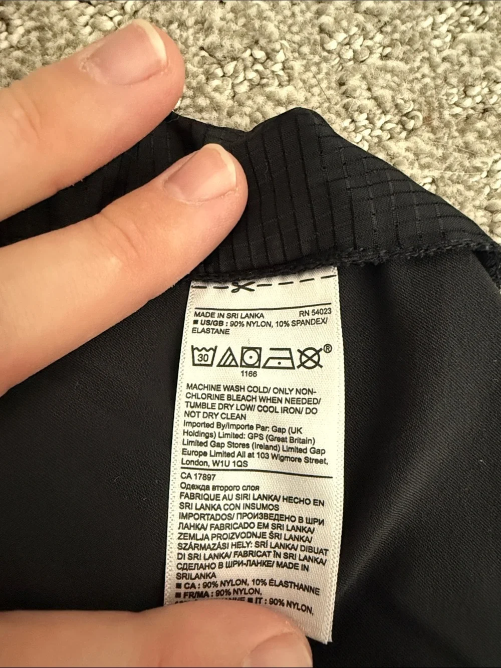 Banana Republic Men’s Black Flat-Front Stretch Shorts